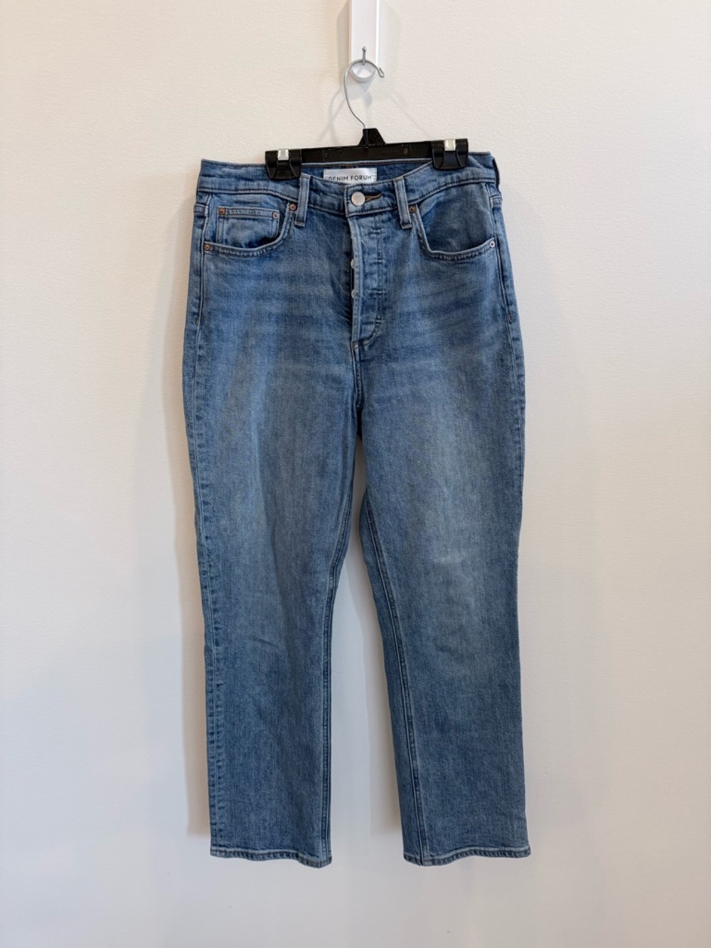 Denim Forum The Arlo High Rise Straight size 28 Medium Wash Denim Button Fly